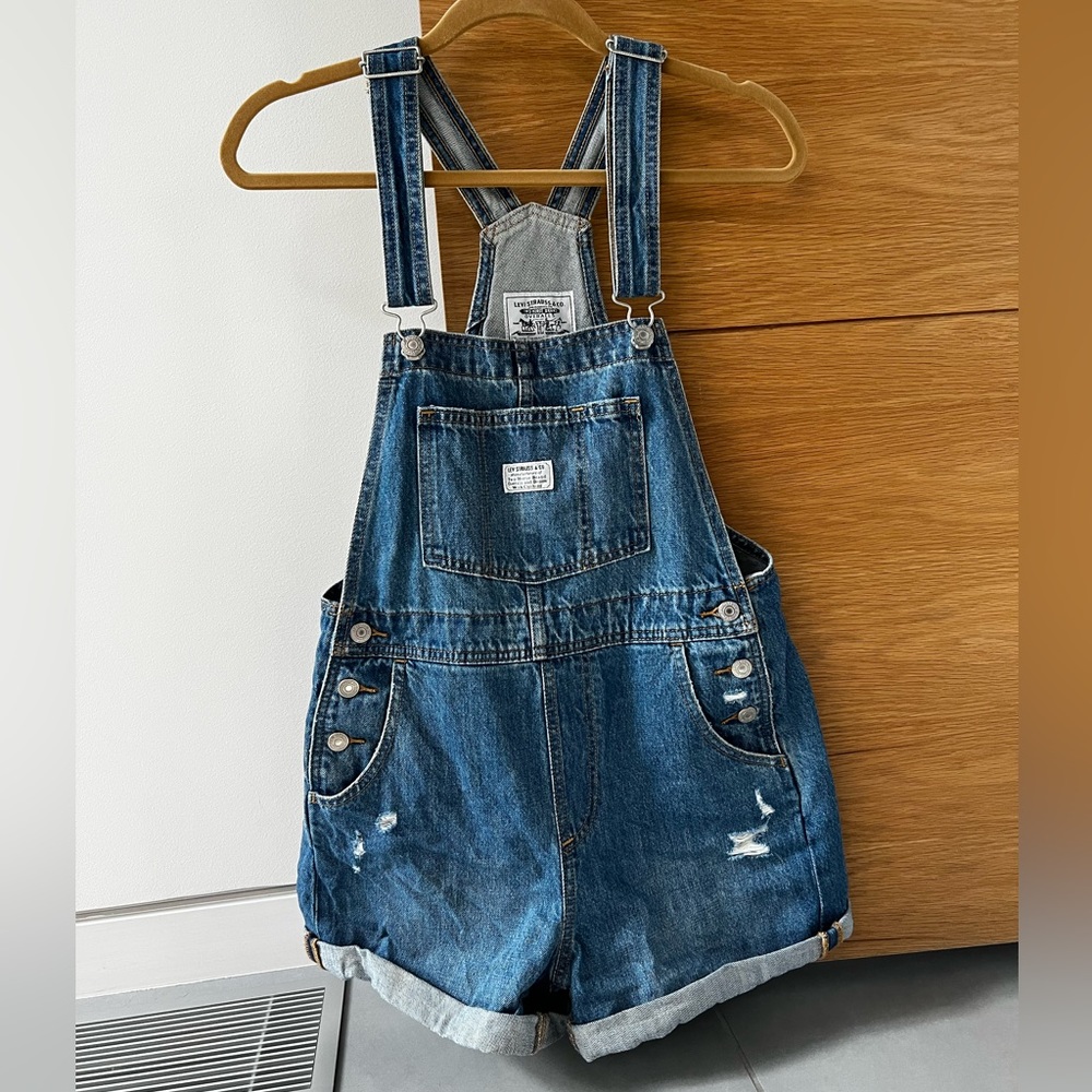 Levi’s short overalls